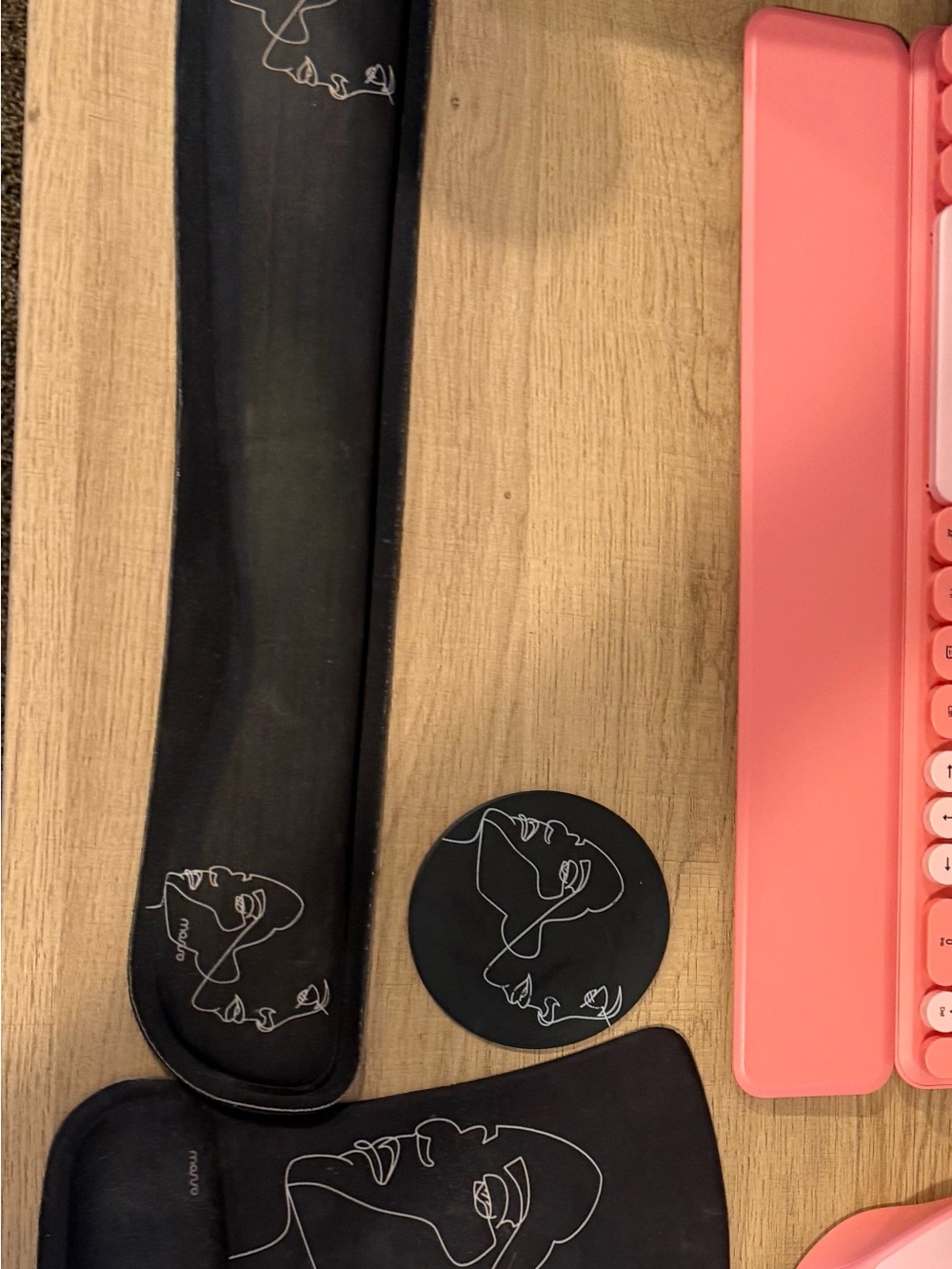Black Wrist Rest and Accessories Set - Women Accessories